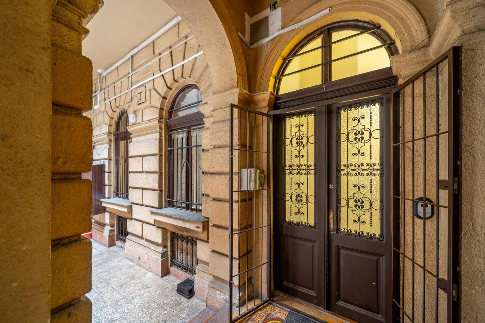 Elisabeth 52 Apartment Будапеща Екстериор снимка